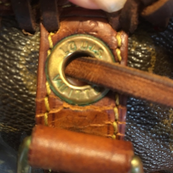 SOLD—Vintage Louis Vuitton Boho fringe Noe GM - Picture 4 of 16